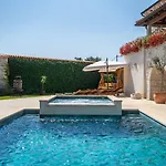 Mediterrane Steinvilla Mit Privatpool, Whirlpool, Darts, Billard, Tischtennis, Gym بيت للعطل