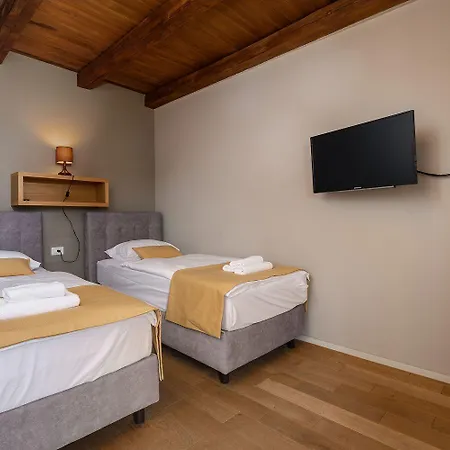 Mediterrane Steinvilla Mit Privatpool, Whirlpool, Darts, Billard, Tischtennis, Gym Selina