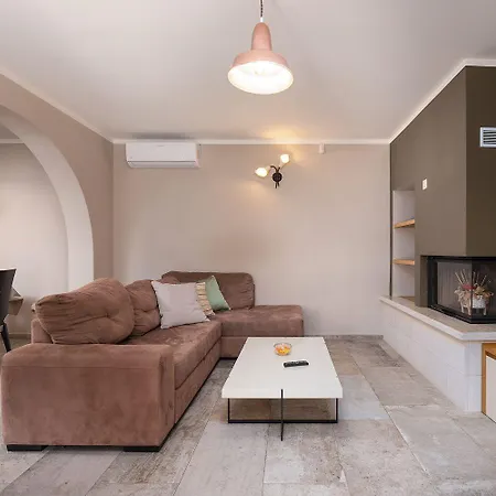 Holiday home Mediterrane Steinvilla Mit Privatpool, Whirlpool, Darts, Billard, Tischtennis, Gym Selina