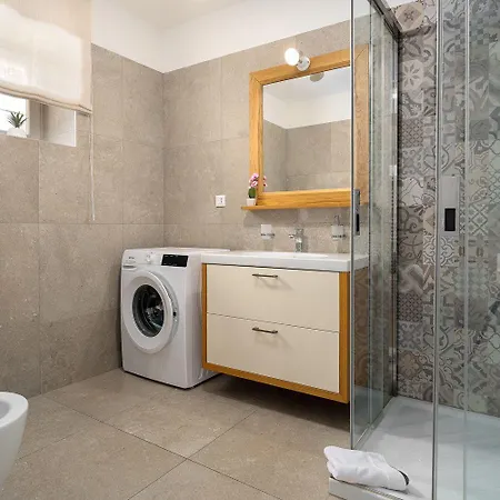 Mediterrane Steinvilla Mit Privatpool, Whirlpool, Darts, Billard, Tischtennis, Gym Holiday home