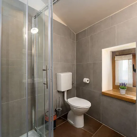 Mediterrane Steinvilla Mit Privatpool, Whirlpool, Darts, Billard, Tischtennis, Gym Holiday home